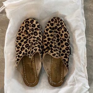 Leopard Print Slip-On Shoes